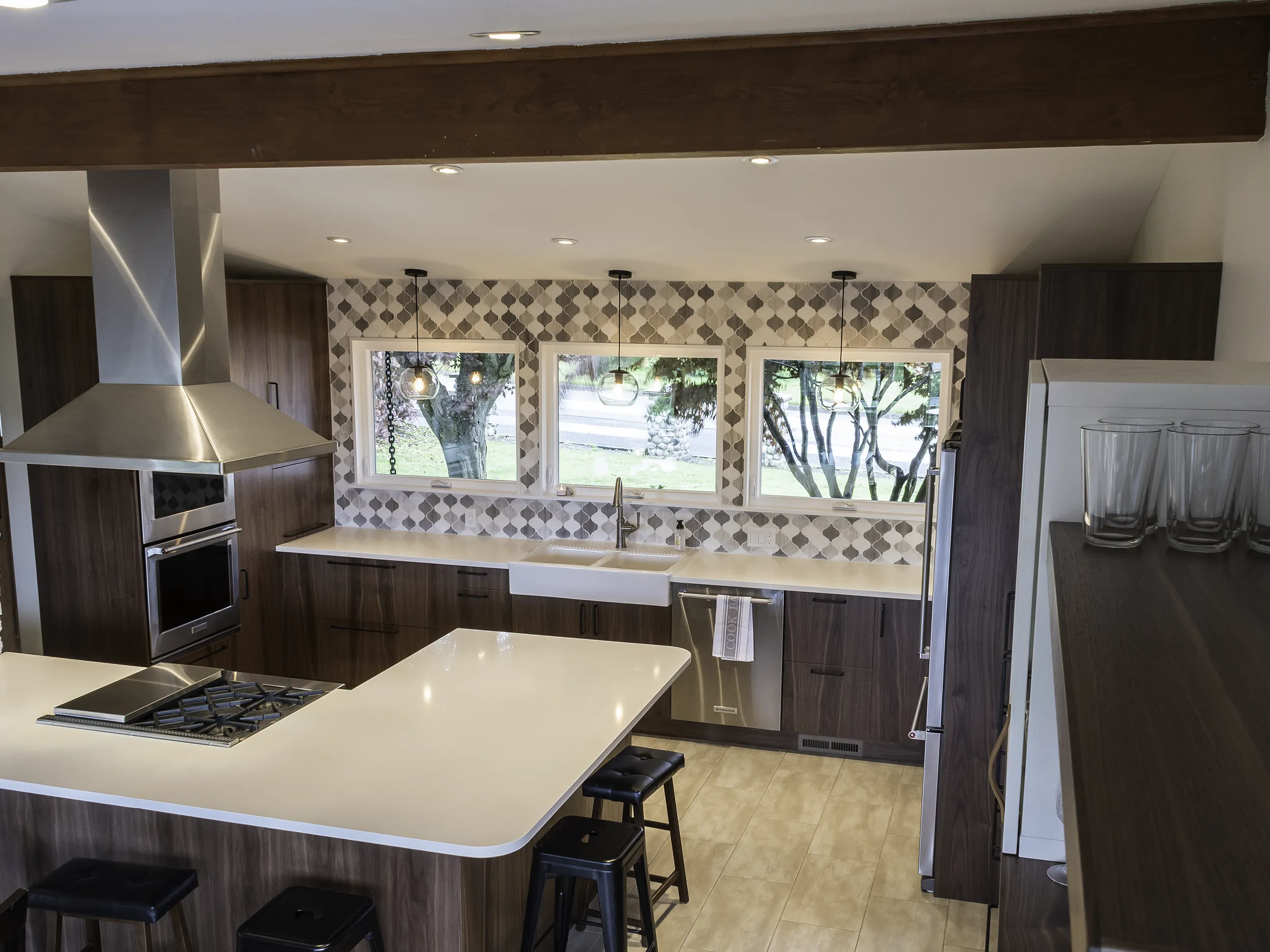 Normandy Park kitchen after remodel by NW Homeworks