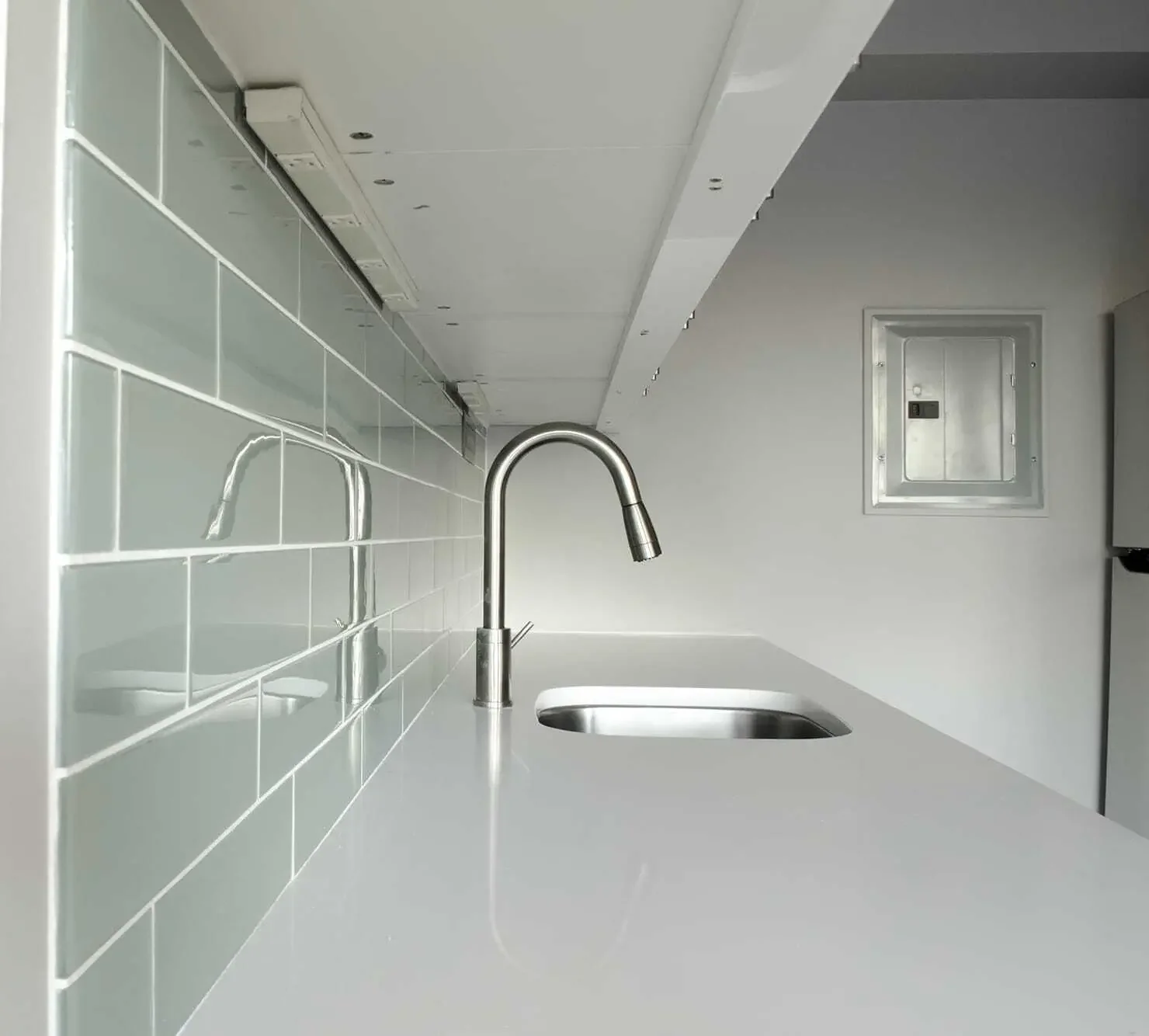 Under-cabinet outlet strips